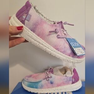 NWB Kids Unicorn Hey Dudes